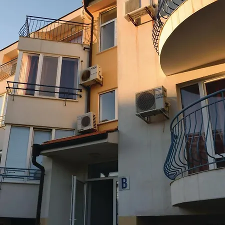 One-bedroom In Apartment